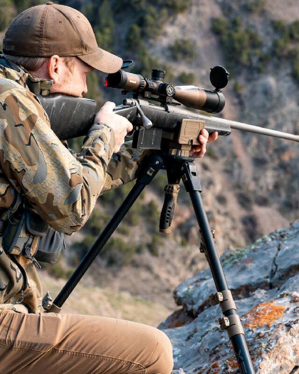 Primos 65900M Apex Carbon Fiber Trigger Stick On Outdoor Background