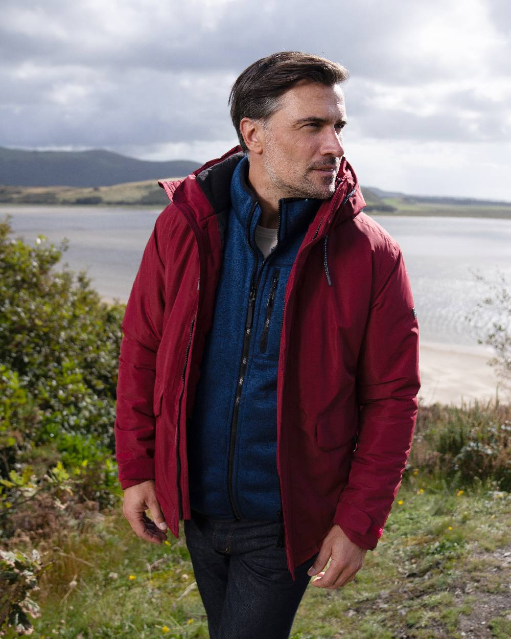 Navy Coloured Regatta Mens Barlee Full Zip Fleece Jacket on Lake background