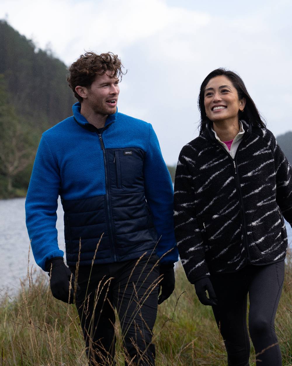 Navy Blue Coloured Regatta Mens Frankie Borg Hybrid Full Zip Fleece Jacket on outdoor background