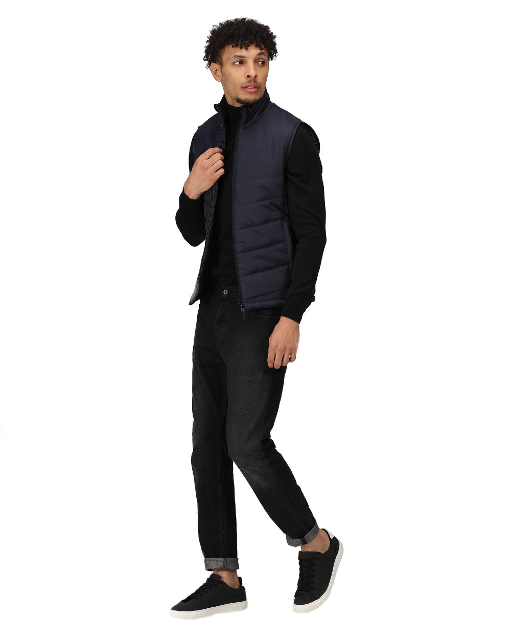 Navy coloured Regatta Mens Stage II Insulated Bodywarmer on white background