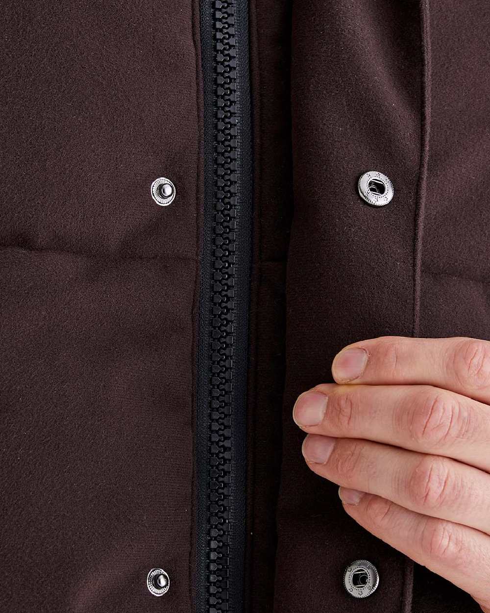 Deep Bark coloured Ridgeline Mens Tundra Thermal Jacket close up