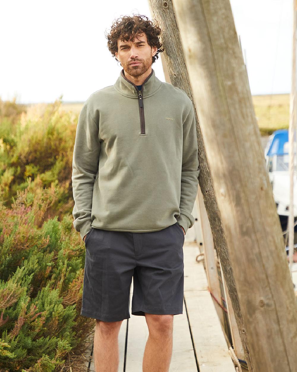 Shale Coloured Ridgeline Mens Waxham Shorts on outdoor background