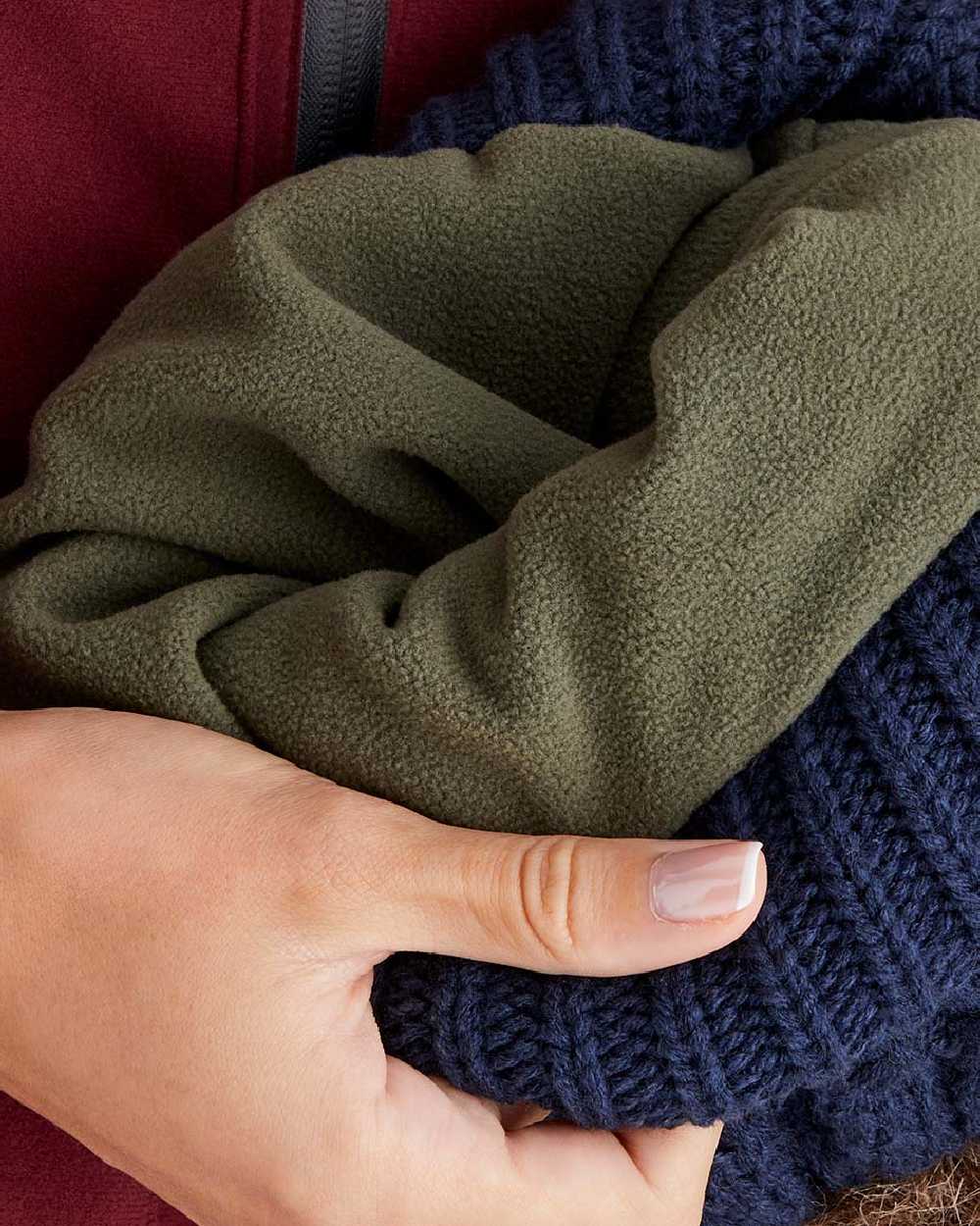 Navy Coloured Ridgeline Nordic Fleck Bobble Hat on white background