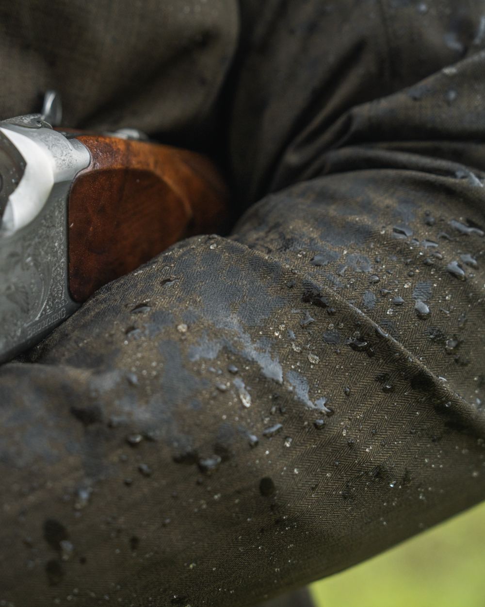 Light Pine Coloured Seeland Highpoint Jacket on outdoor background