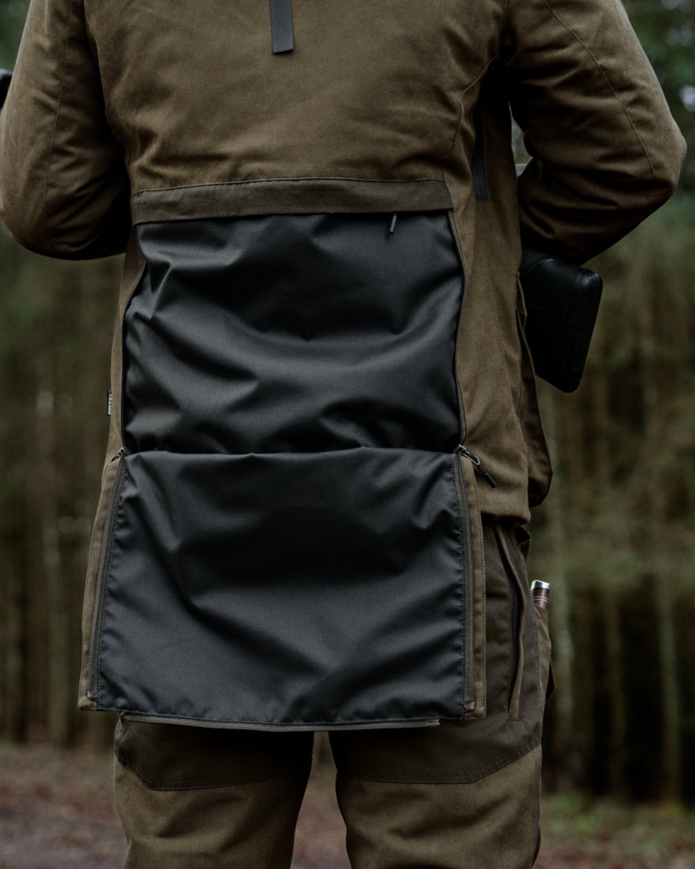 Grizzly Brown coloured Seeland Mens Ultimo Jacket on forest background