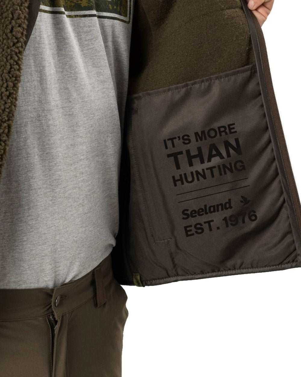 Grizzly Brown Coloured Seeland Zephyr Camo Fleece Jacket on White background