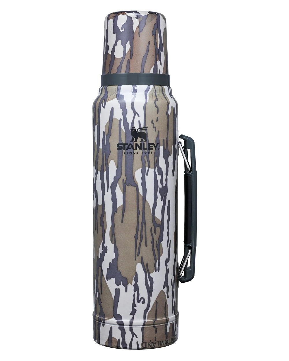 Mossy Oak Bottomland coloured Stanley Classic Legendary Bottle 1.0L on white background