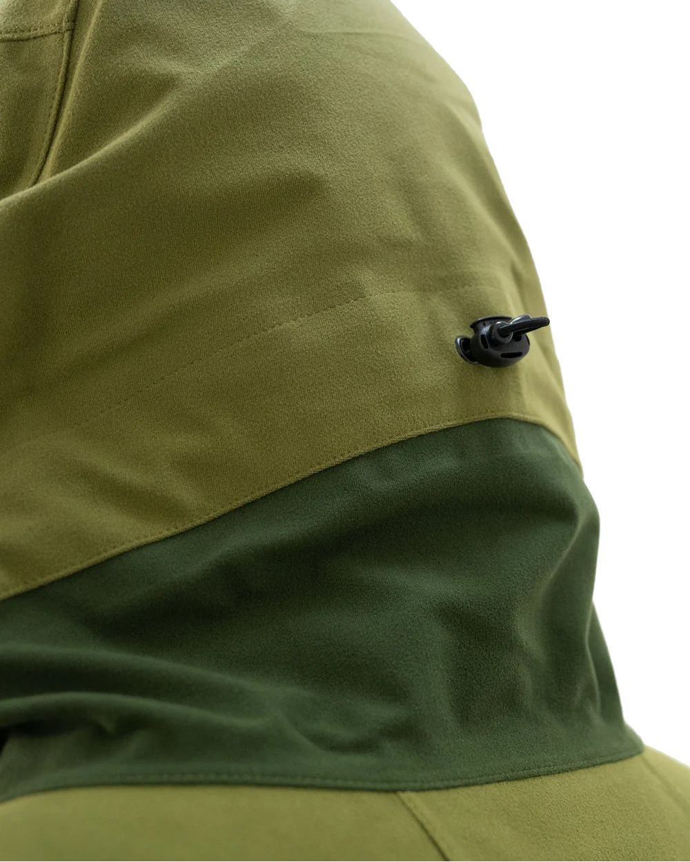 Tussock Green Coloured Swazi Tahr Xp Smock on white background