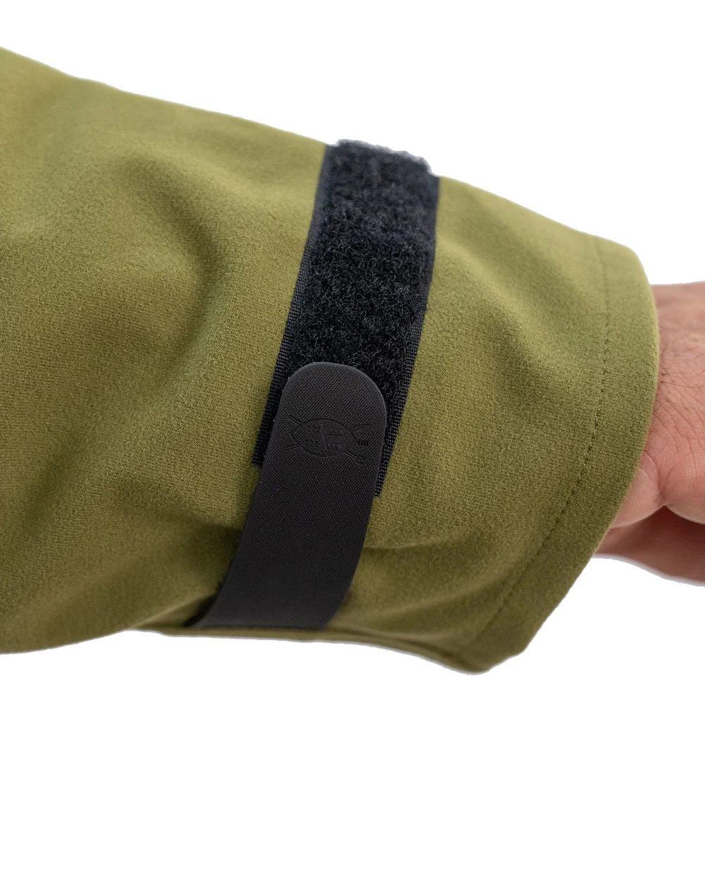 Tussock Green Coloured Swazi Tahr Xp Smock on white background