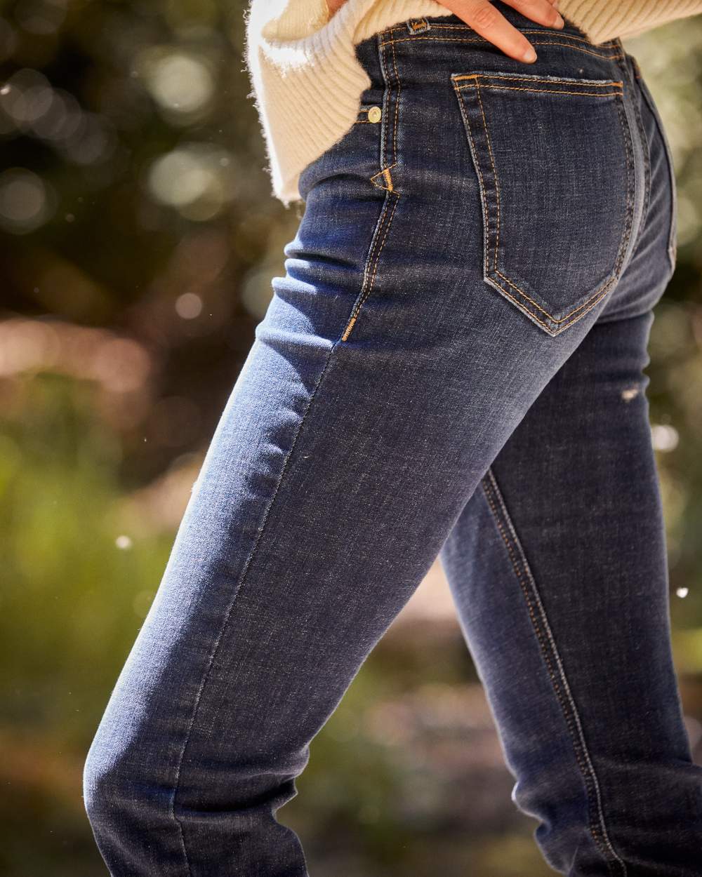 Puerto Rico Coloured Ariat Womens High Rise Bridle Skinny Jeans On A Blurry Background