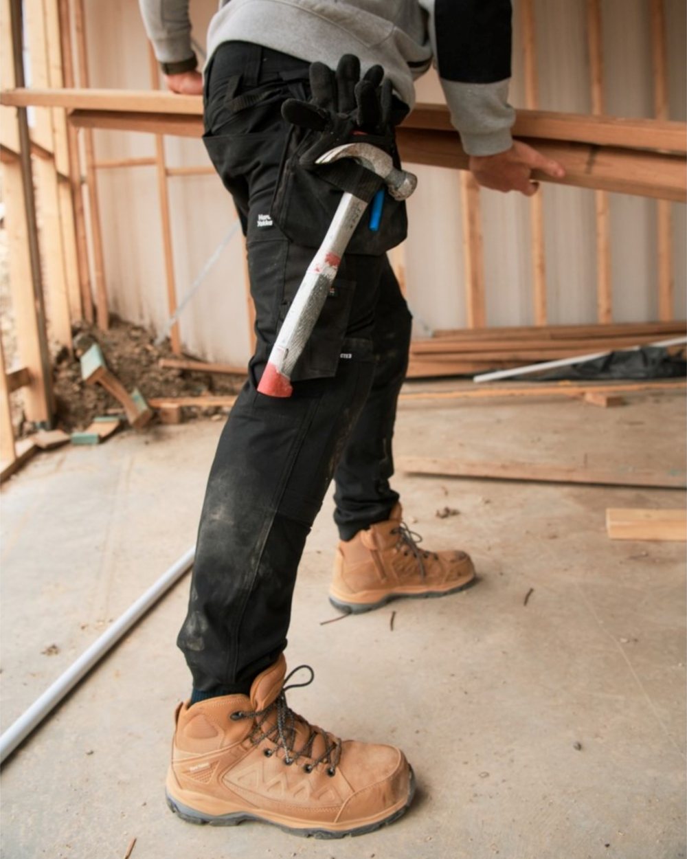 Wheat Coloured Hard Yakka Mens Atomic PR Hybrid Side Zip Safety Boots on Construction Background