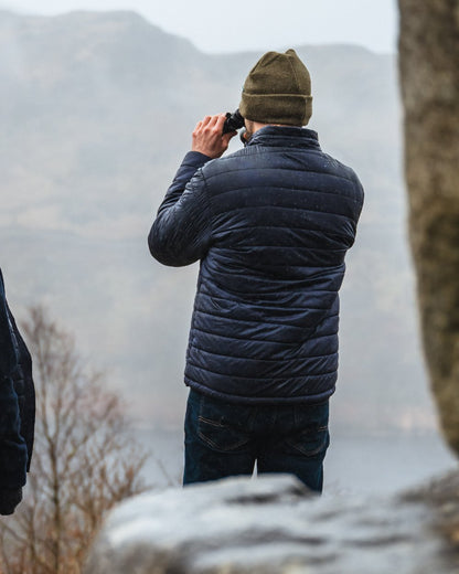 Navy/Merlot coloured Hoggs of Fife Kingston Lightweight Quilted Jacket on mountain background 