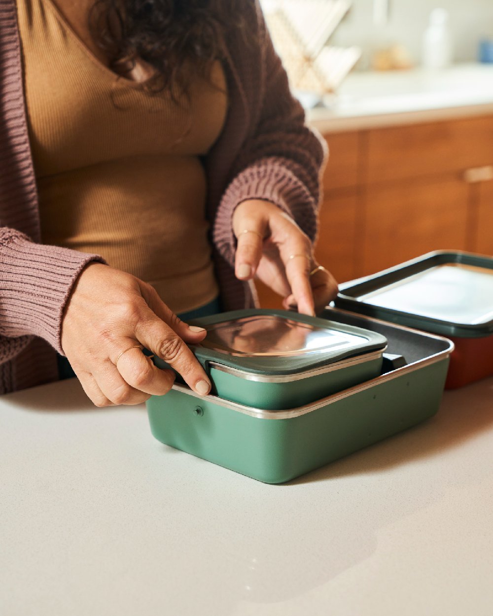 Sea Spray Coloured Klean Kanteen Rise 1005ml Meal Box On A Kitchen Background