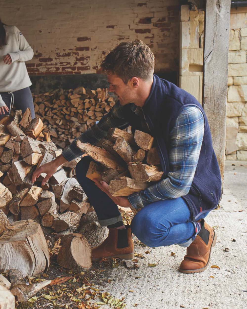 Havana Coloured Orca Bay Mens Exmoor Chelsea Boots On A Shelter Background