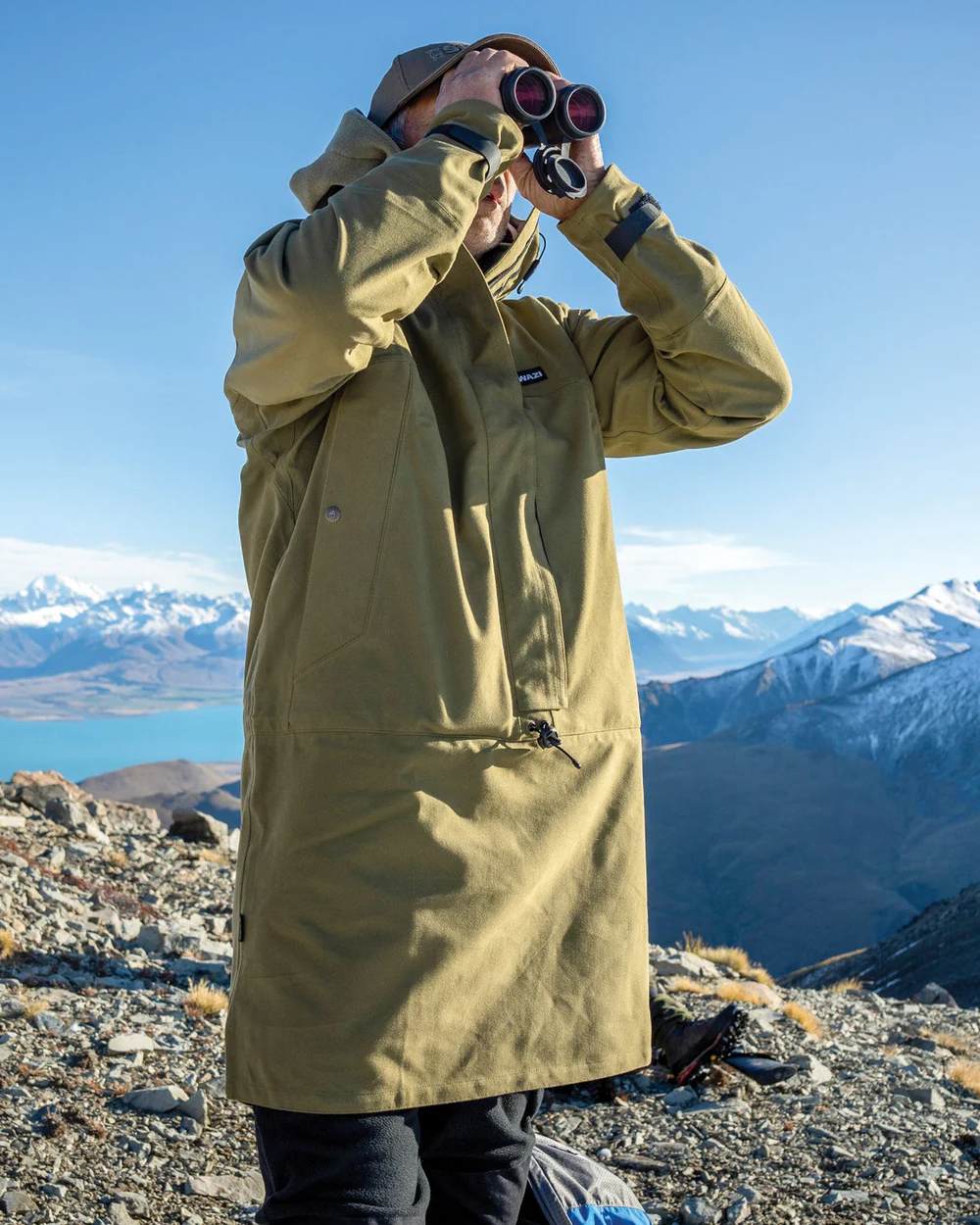 Tussock Green Coloured Swazi Tahr Xp Smock on mountain background