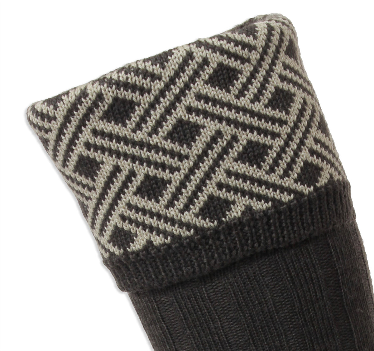 Chocolate lattice woven band pattern