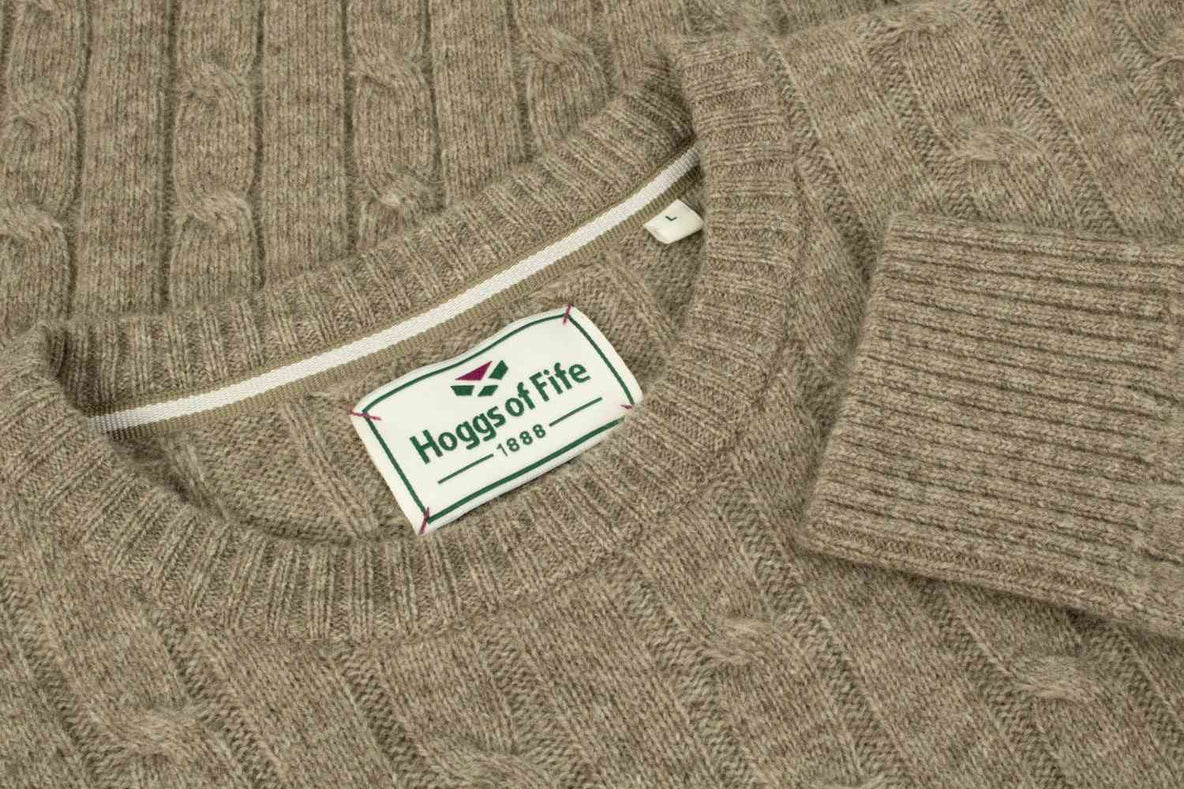 Jedburgh Crew Neck Cable Pullover in Oatmeal 