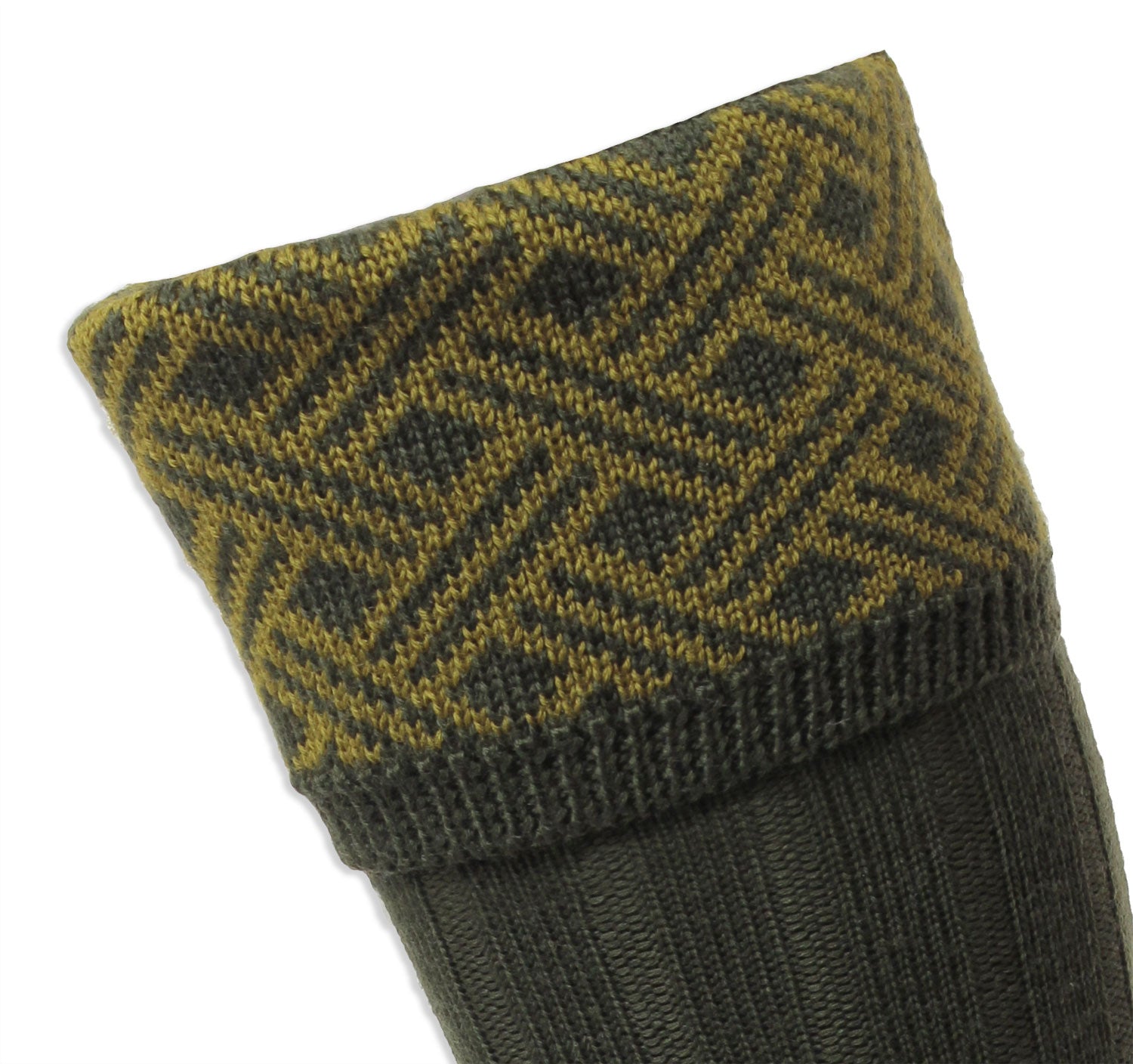 Green woven lattice pattern