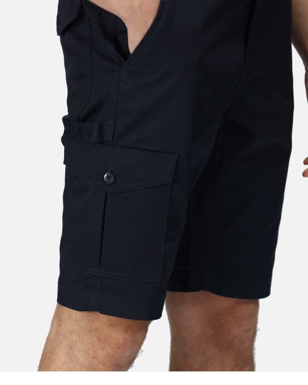 Regatta Pro Cargo Shorts in Black 