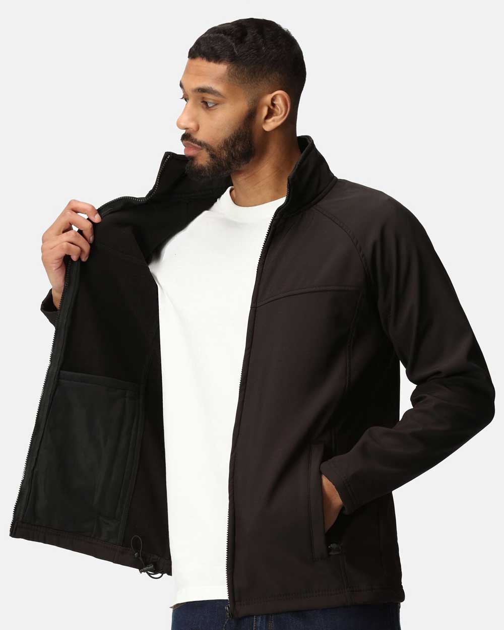 Regatta Uproar Softshell Jacket in All Black 