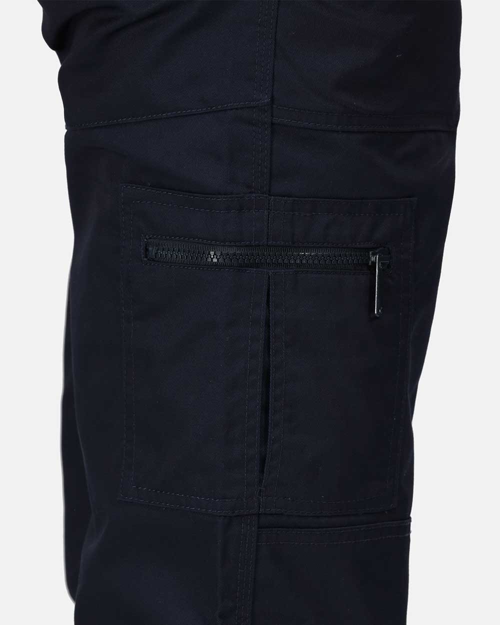 Side pocket Work Trousers Regatta Pro Action Trousers in Navy 