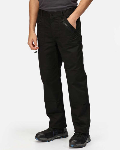 Lots of pockets Work Trousers Regatta Pro Action Trousers in Black 