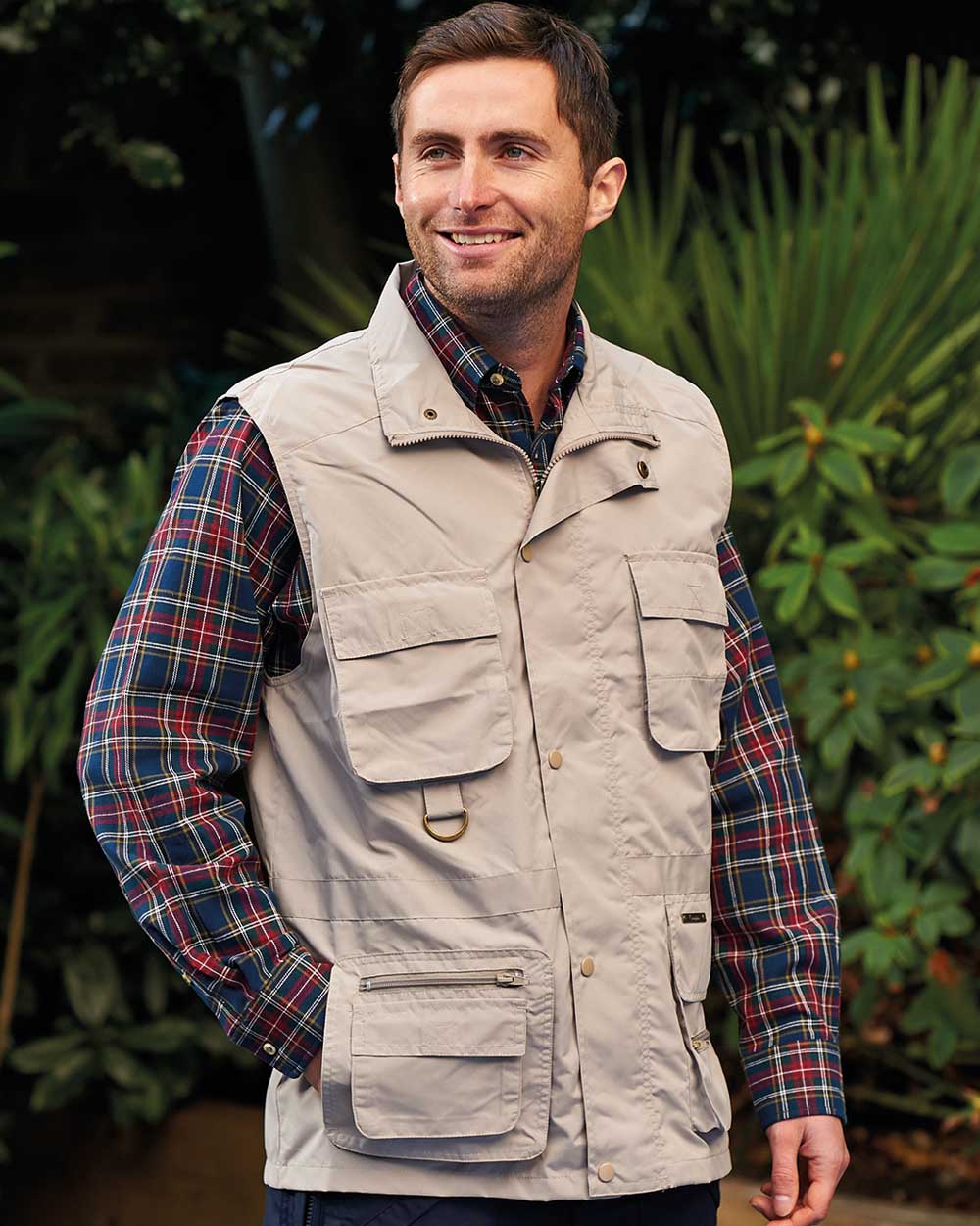 Man wearing Champion Windermere Gilet In Stone 