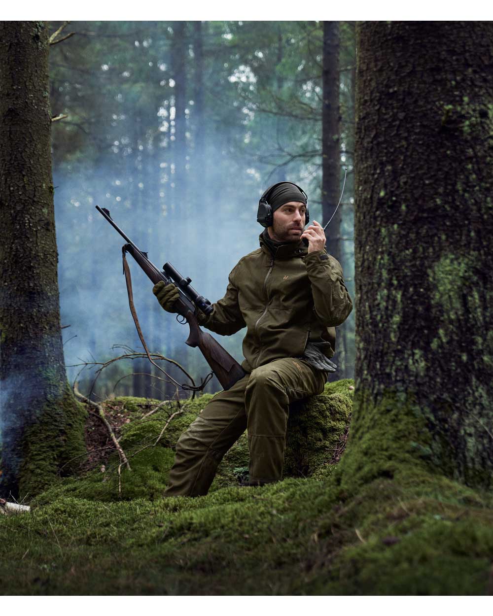 Radio connection Harkila Pro Hunter Move 2.0 GTX Jacket is the ultimate jacket for the hunting