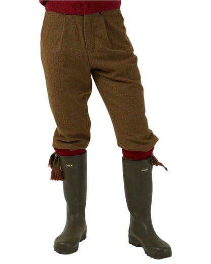 Hawthorn coloured Alan Paine Combrook Breeks on white background 