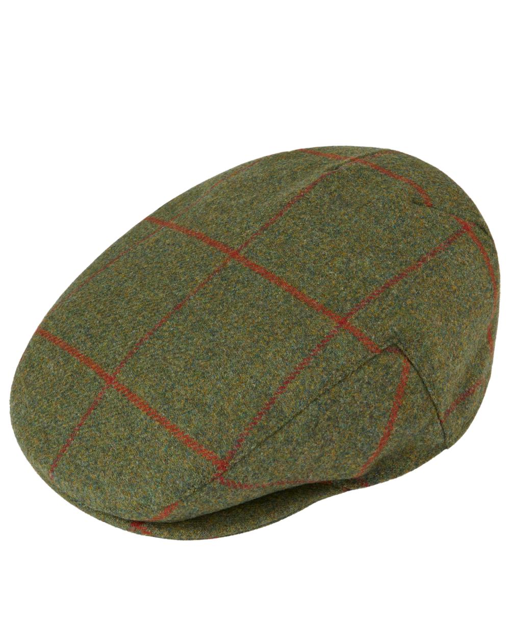 Reed coloured Alan Paine Combrook Tweed Cap on white background 