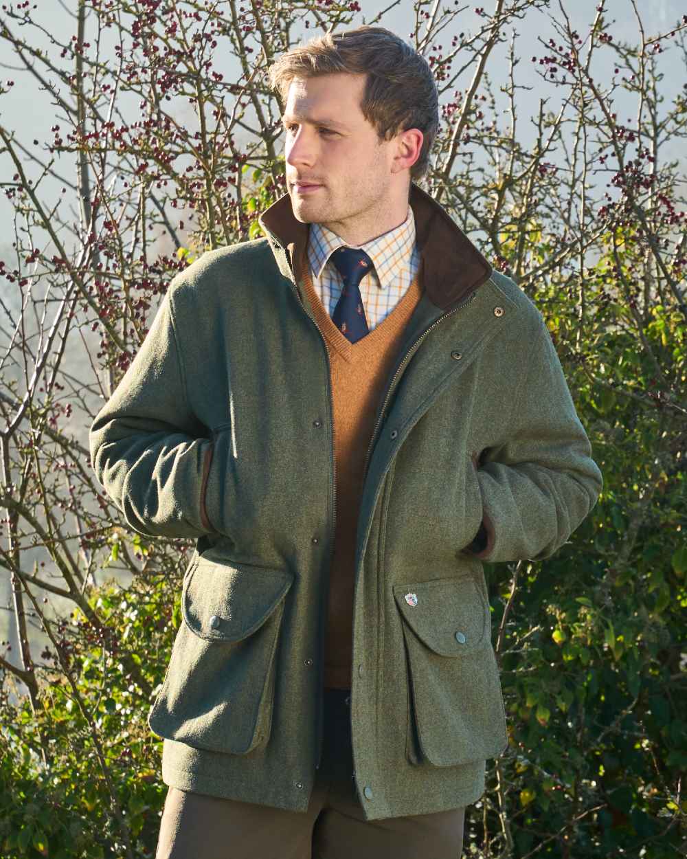Mariner coloured Alan Paine Mens Combrook Field Coat on forest background 