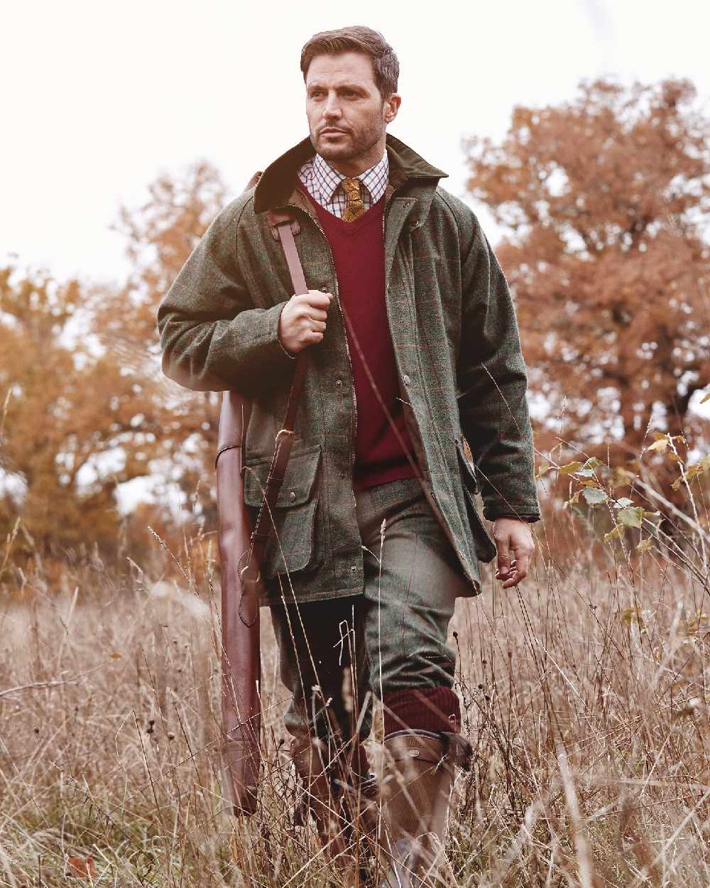 Fern coloured Alan Paine Rutland Tweed Breeks on field background 