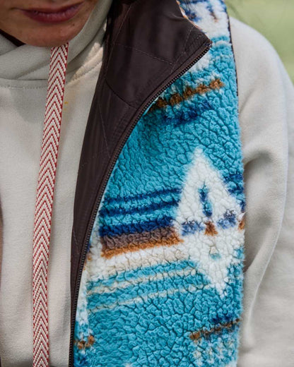 Mole Coloured Ariat Womens Dilon 2.0 Reversible Insulated Vest outdoor background 