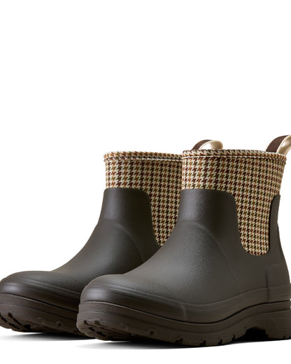 Chocolate coloured Ariat Womens Kelmarsh Shortie Rubber Boots on white background 