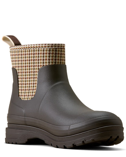 Chocolate coloured Ariat Womens Kelmarsh Shortie Rubber Boots on white background 