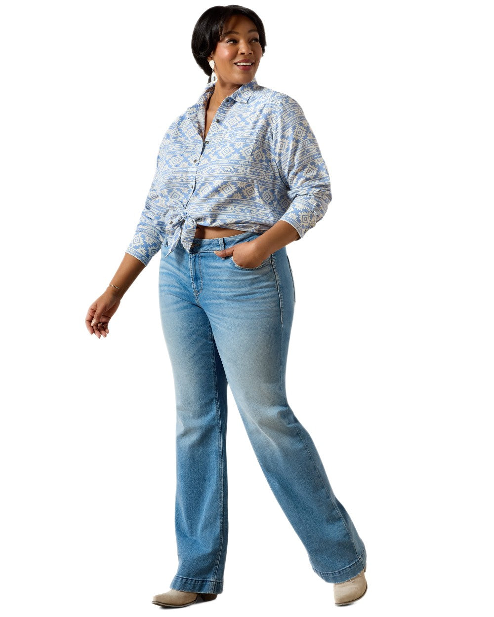 Ashleigh Blue Crystal Southwes Coloured Ariat Womens Real Billie Jean Shirt on white background 