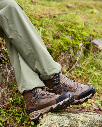 Brown Bark coloured Ariat Womens Traverse Mid Waterproof Hiking Boots on grassy background 