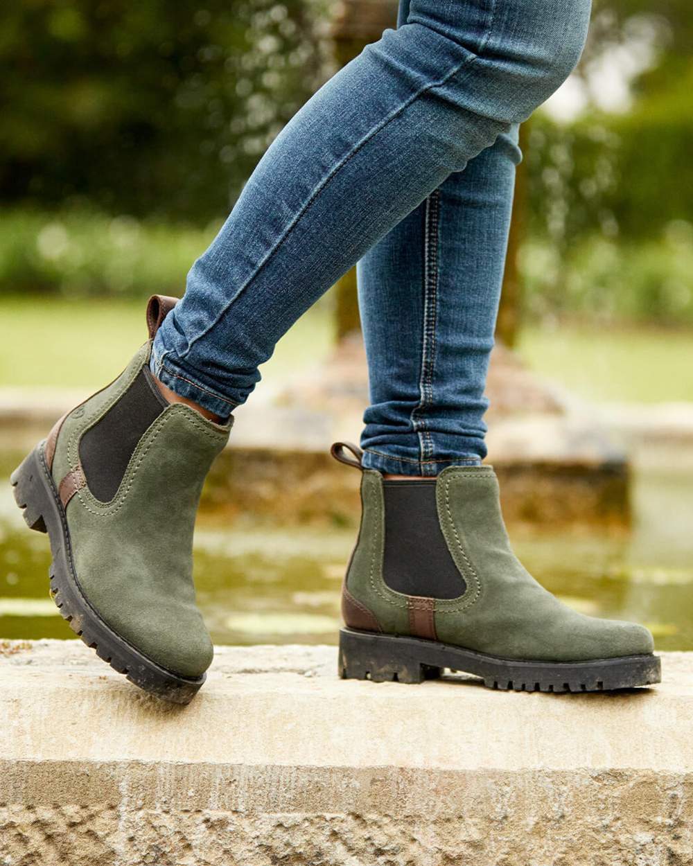 Ariat Womens Wexford Lug Waterproof Chelsea Boots