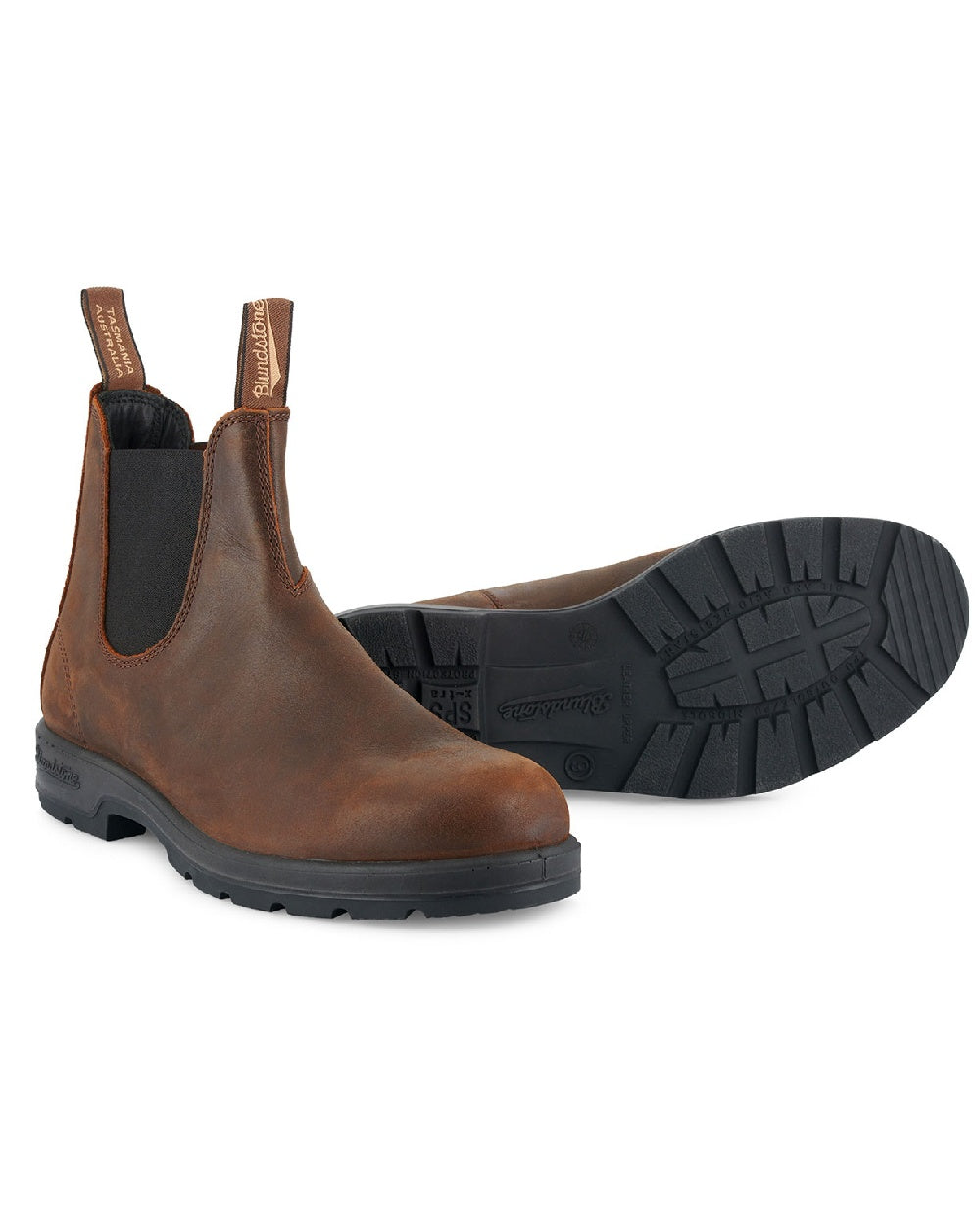 Antique brown coloured Blundstone 1609 Antique Brown Boots on white background 