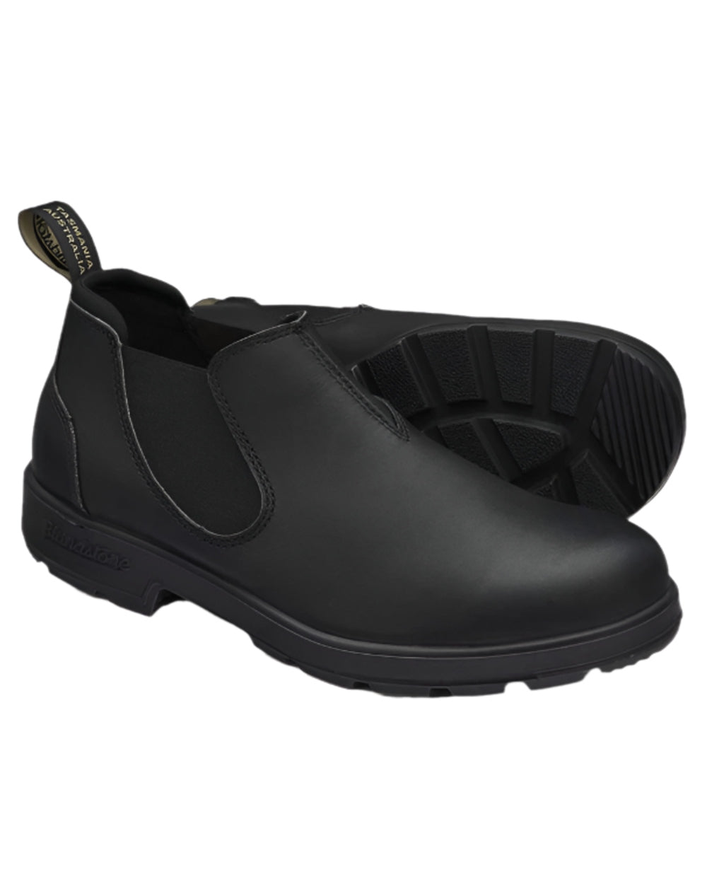Black Coloured Blundstone 2039 Black Chelsea Boots on white background 