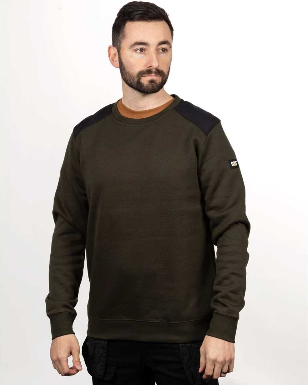 Caterpillar Essentials Crewneck Sweatshirt in Army Moss 