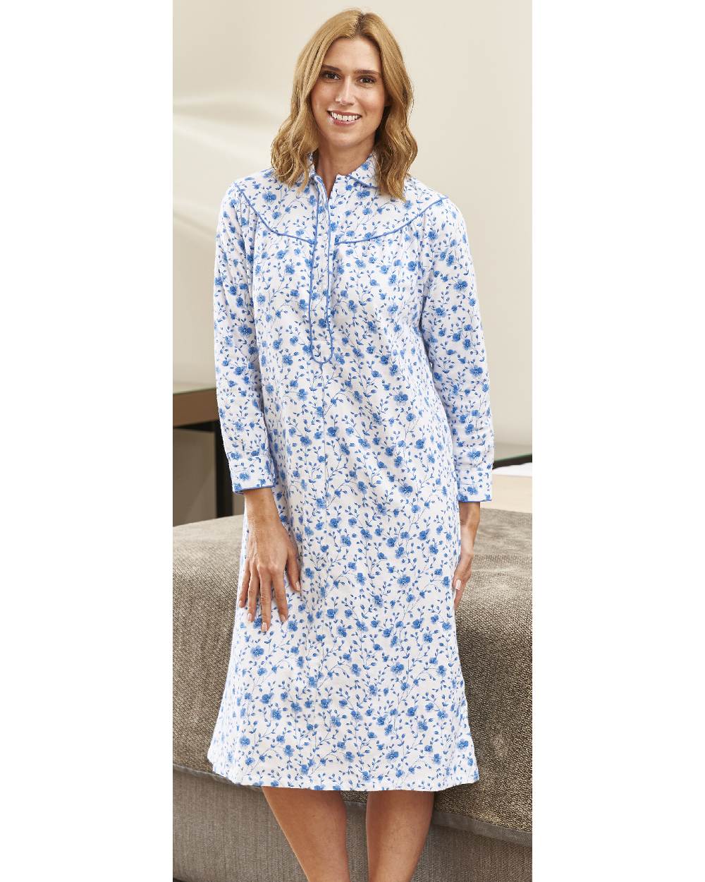 Champion Ladies Eleanor Nightdress in Blue Flower 