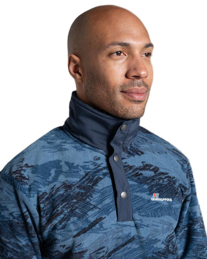 Poseidon Blue Print coloured Craghoppers Mens Dewlish II Overhead Fleece on white background 