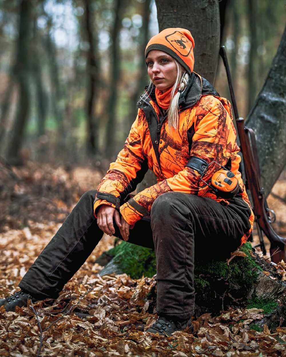 Realtree Edge Orange Coloured Deerhunter Lady Estelle Jacket on forest background 