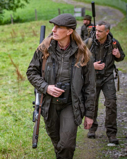 Elmwood coloured Deerhunter Lady Raven Jacket on grassy background 