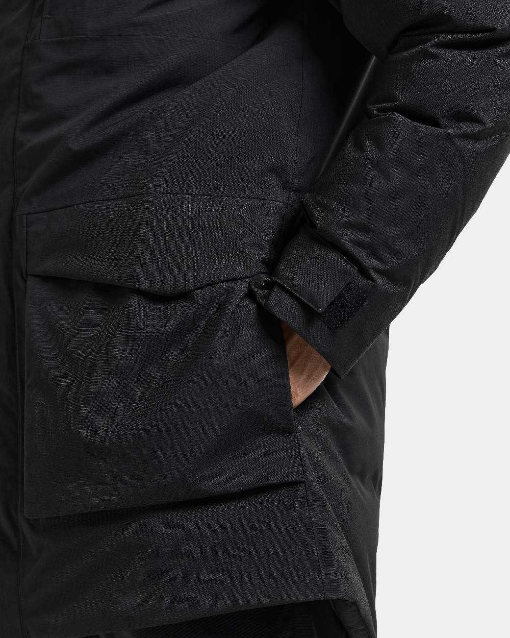 Black coloured Didriksons Akilles Mens Parka 3 on white background 