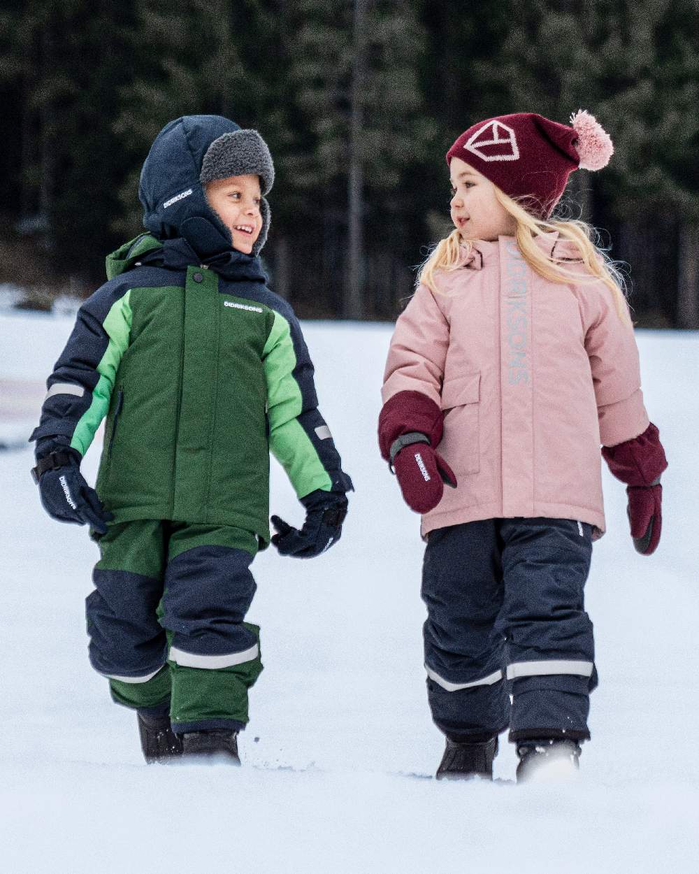 Navy Coloured Didriksons Biggles Kids Cap on outdoor background 