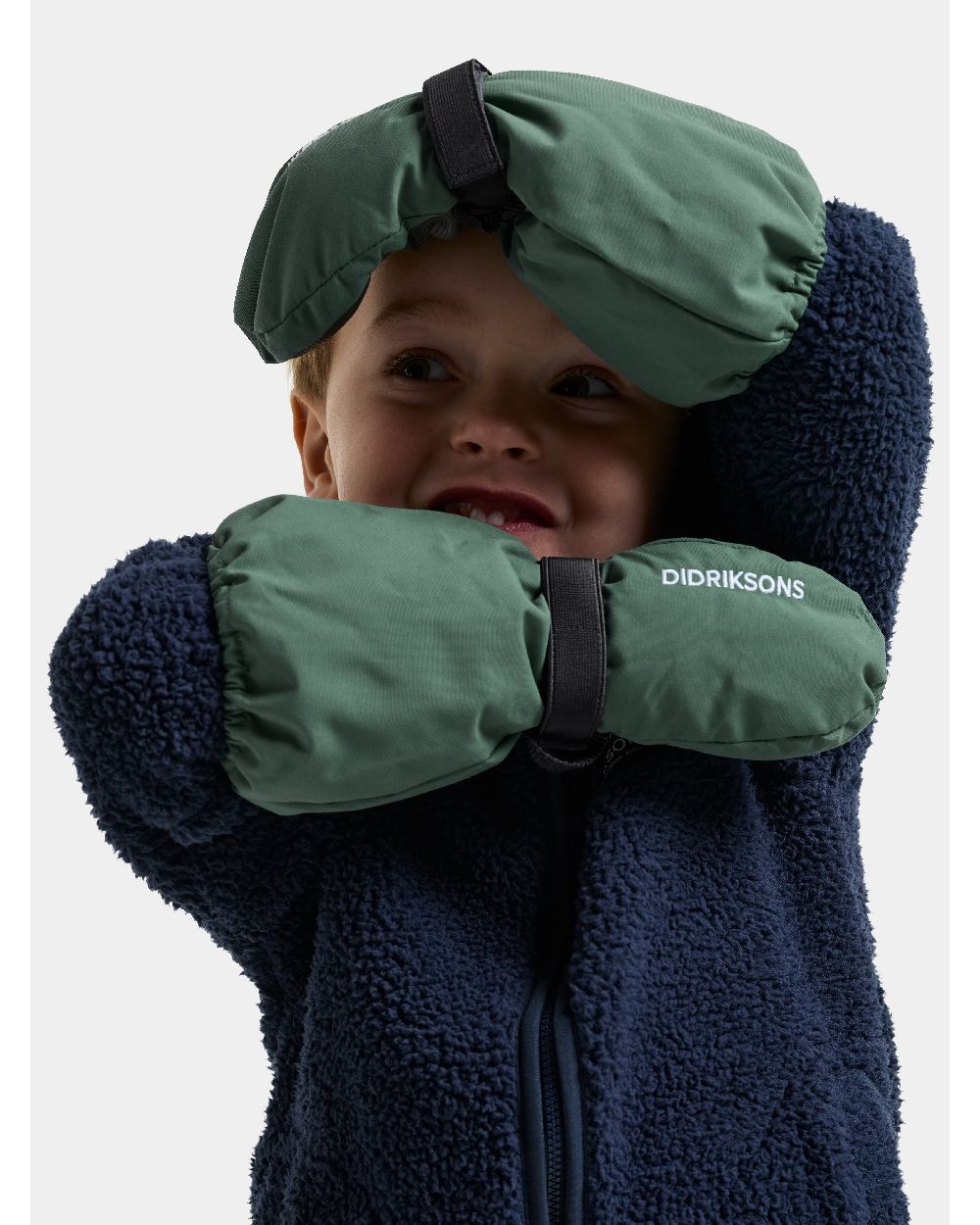 Dark Moss Coloured Didriksons Biggies Mitten 8 on White Background 