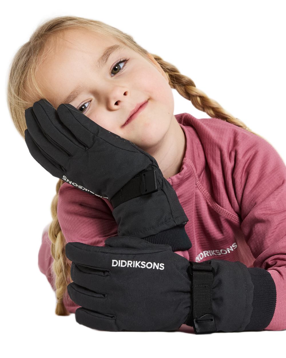 Black coloured Didriksons Childrens Biggles Gloves 4 on white background 