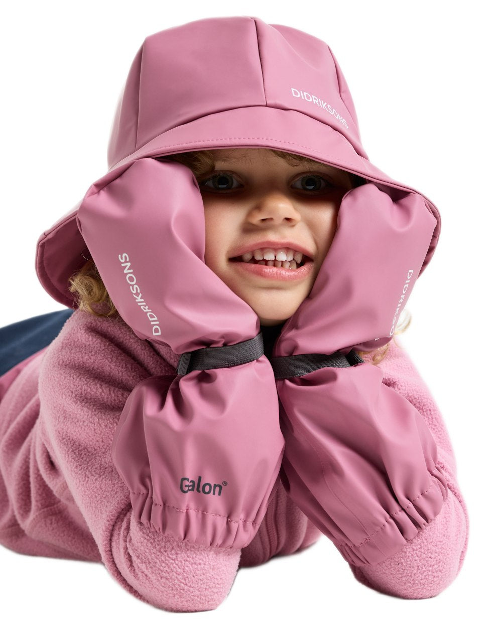 Heather Pink coloured Didriksons Childrens Galon Gloves on white background 